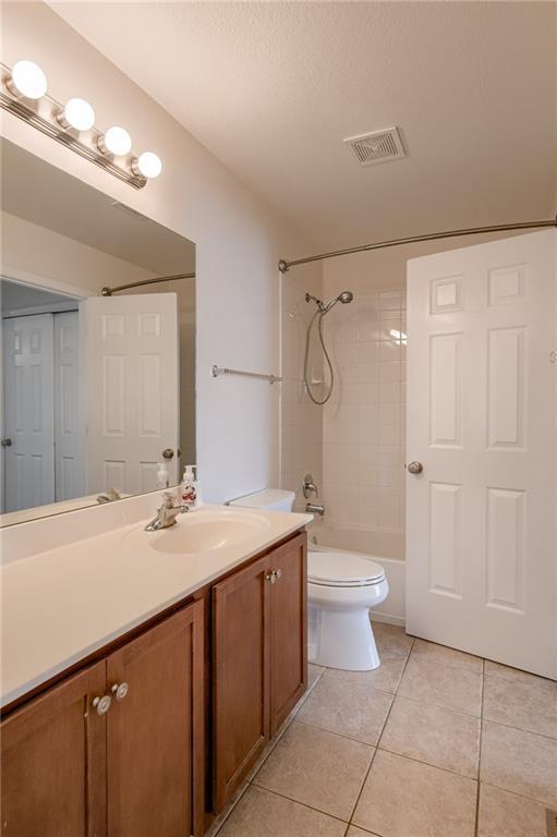 1203 SW Wysteria Drive, Lee's Summit, MO 64082