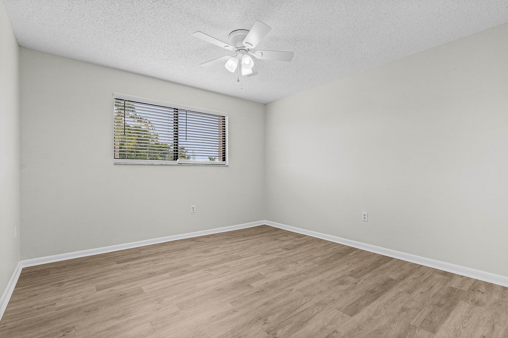 11653 Pointe Circle Dr, Fort Myers, FL 33908