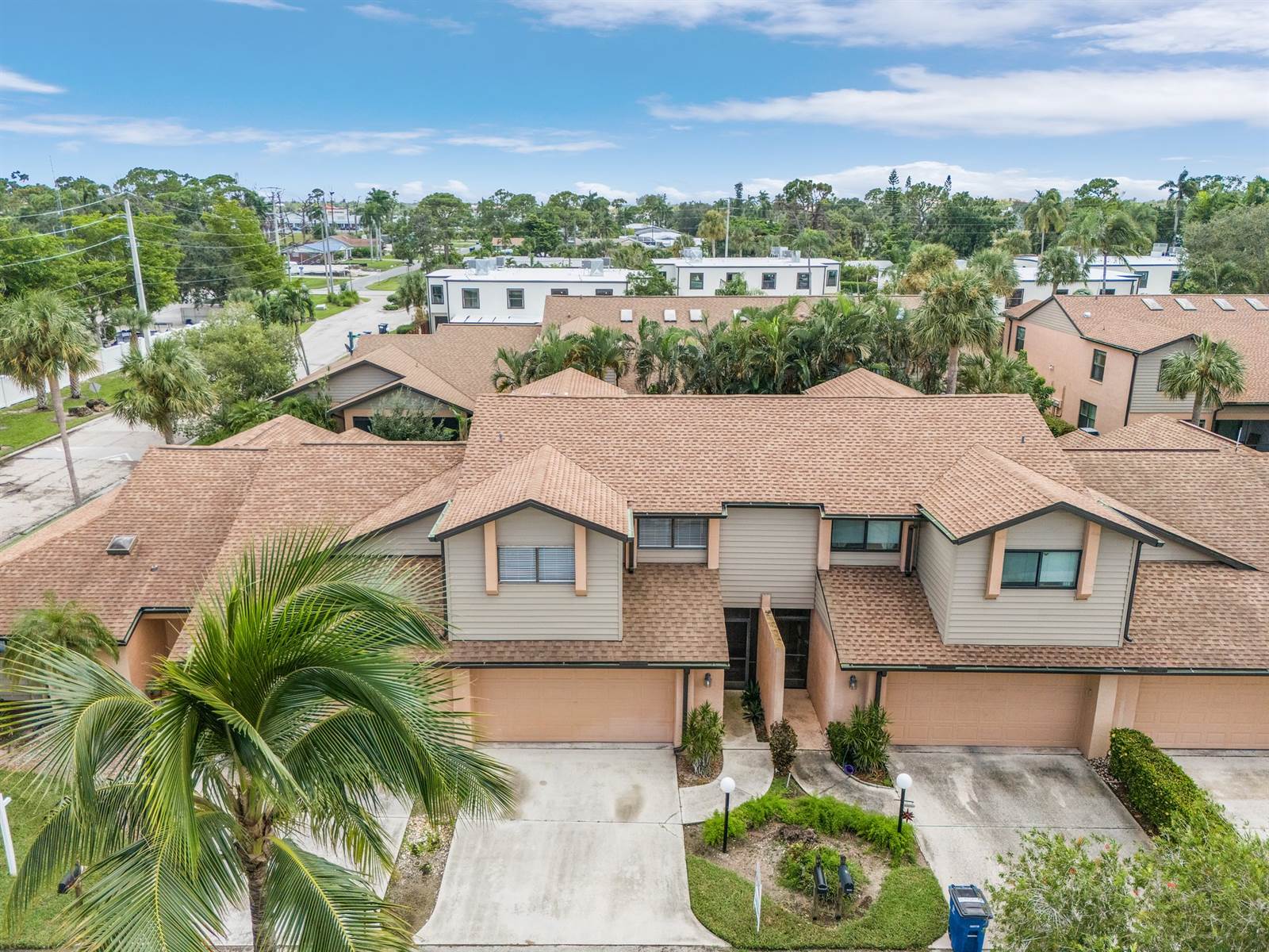 11653 Pointe Circle Dr, Fort Myers, FL 33908