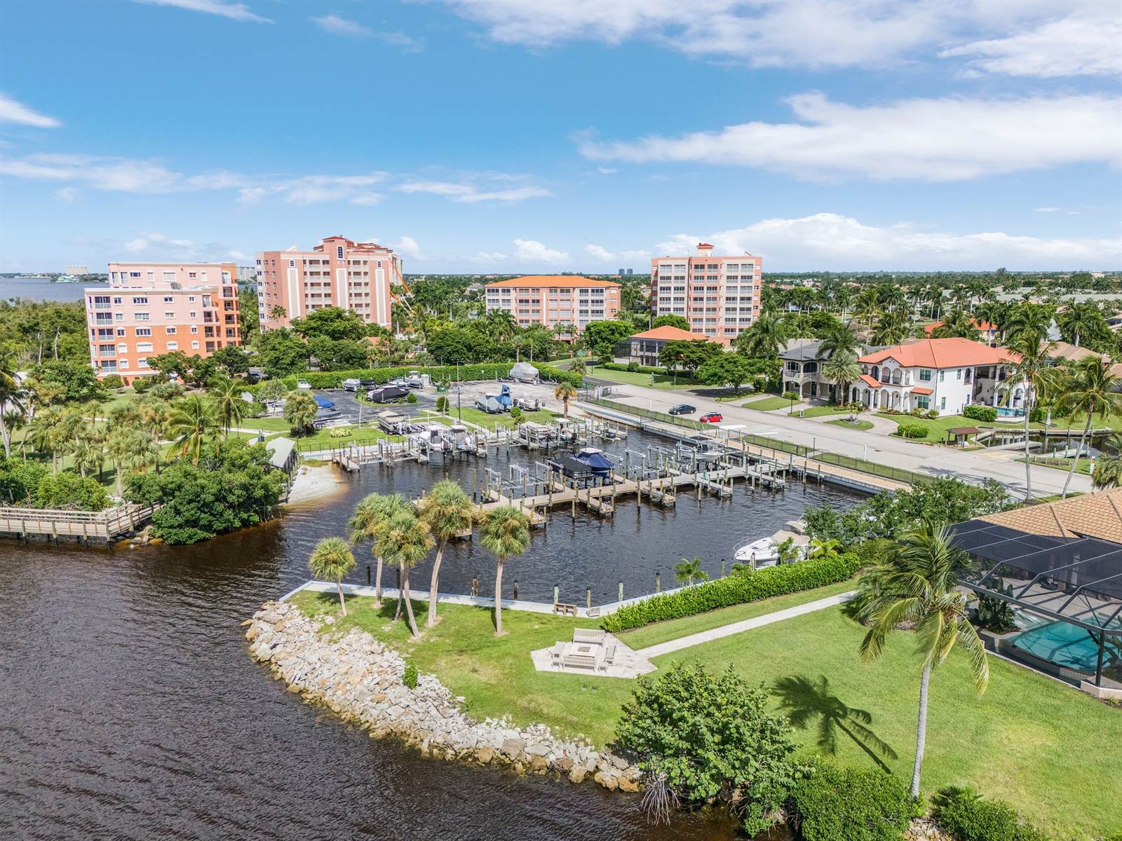 11653 Pointe Circle Dr, Fort Myers, FL 33908