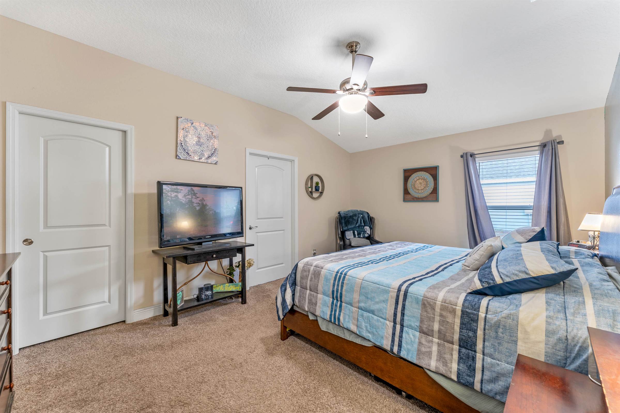 366 Lake Street, Umatilla, FL 32784