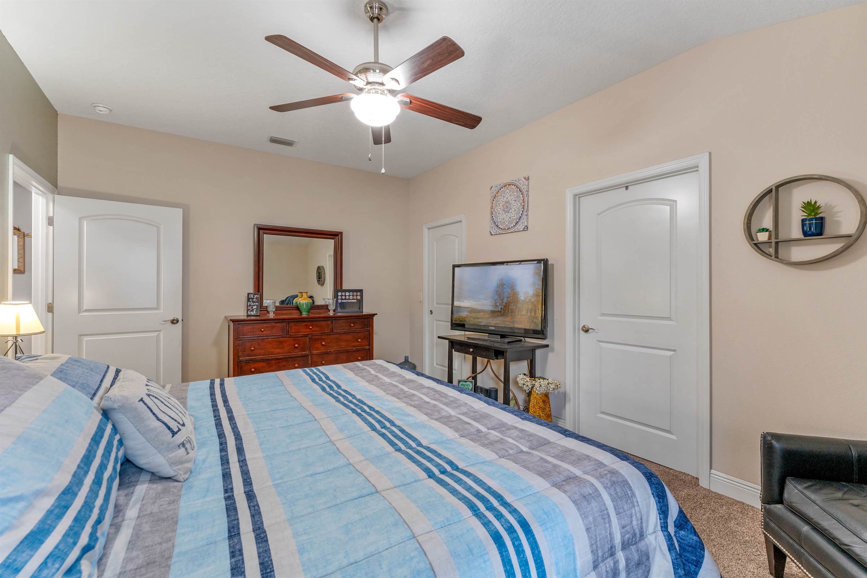 366 Lake Street, Umatilla, FL 32784