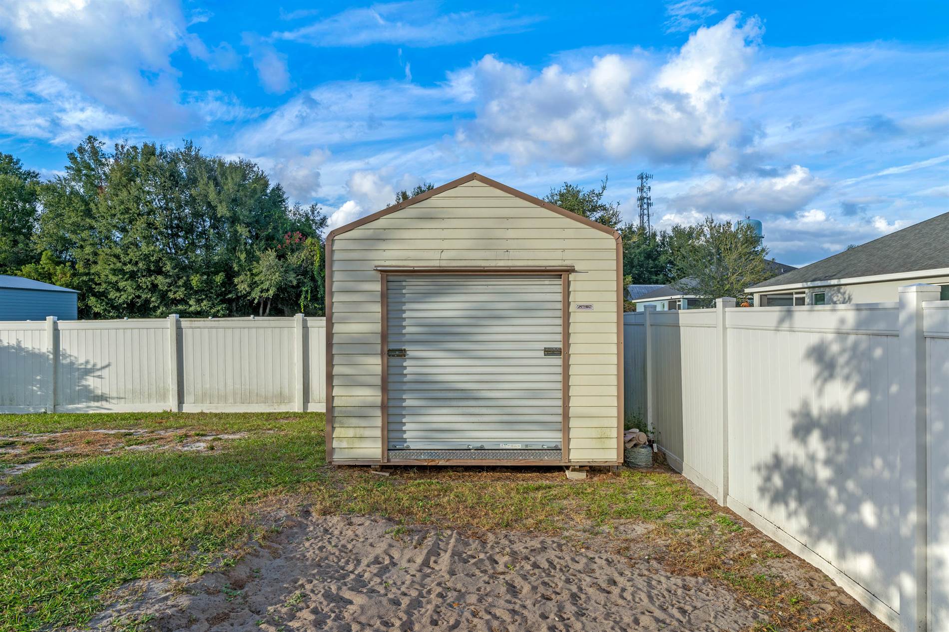 366 Lake Street, Umatilla, FL 32784