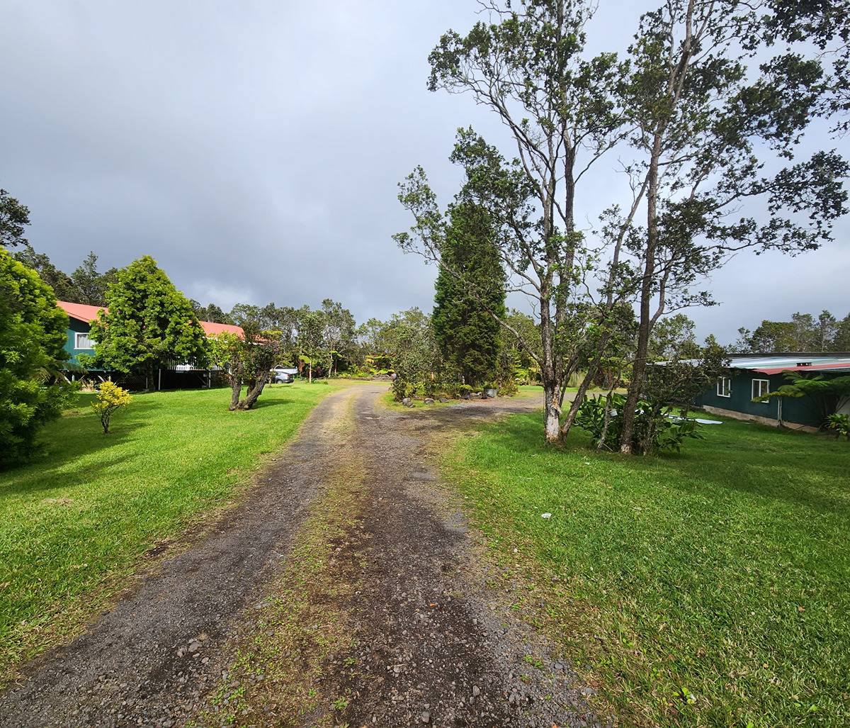 3671 Old Volcano Rd, Volcano, HI 96785