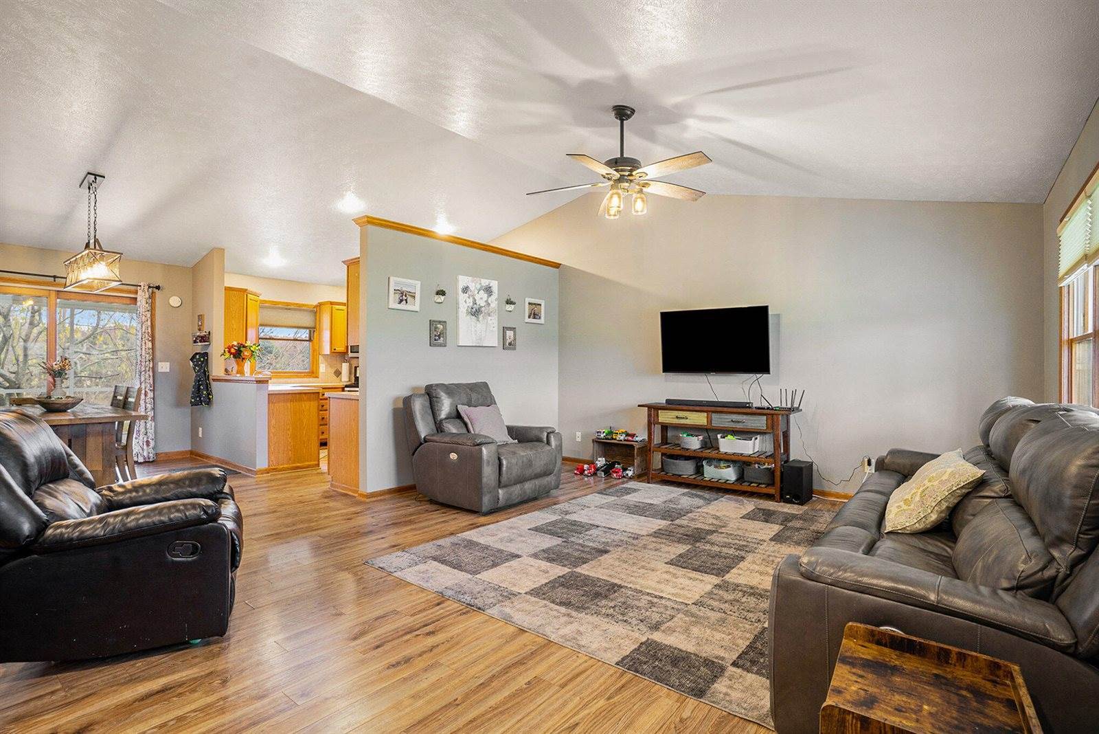 5576 Blue Spruce Lane, Fennville, MI 49408