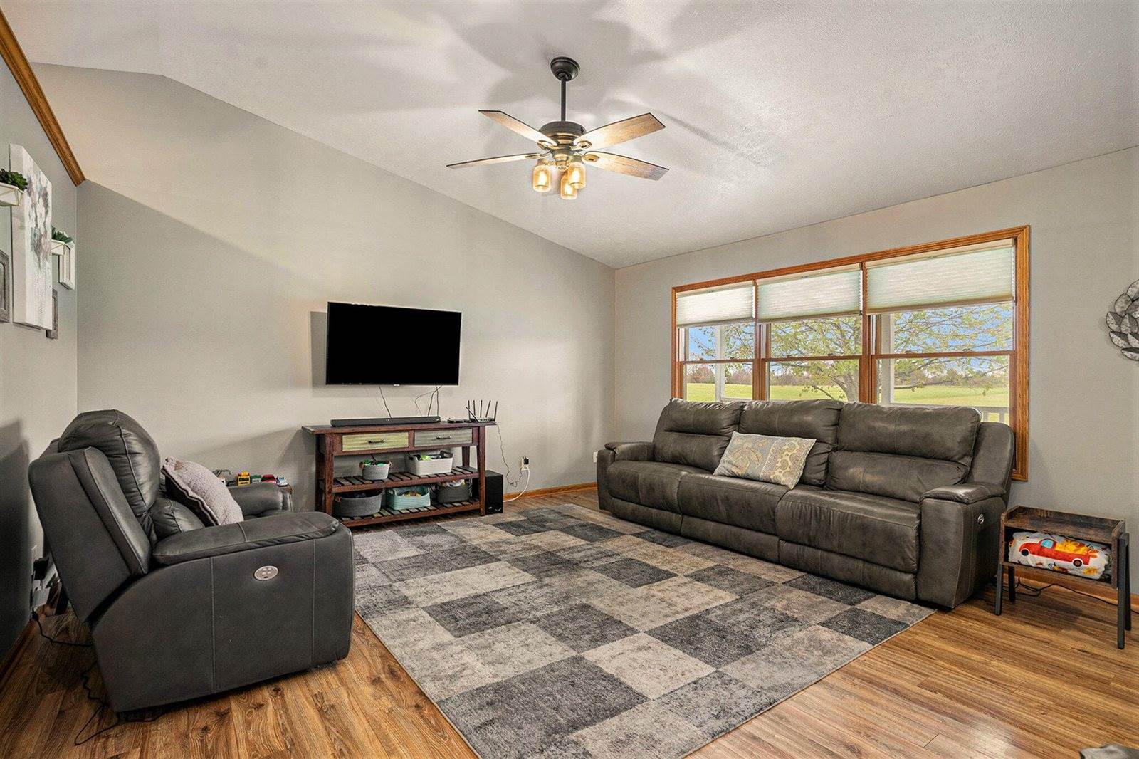 5576 Blue Spruce Lane, Fennville, MI 49408