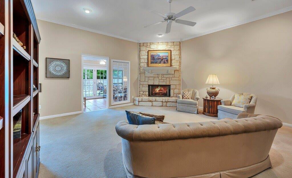 606 Chapel View Drive, Waco, TX 76712