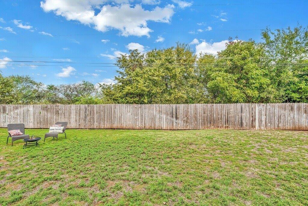 606 Chapel View Drive, Waco, TX 76712