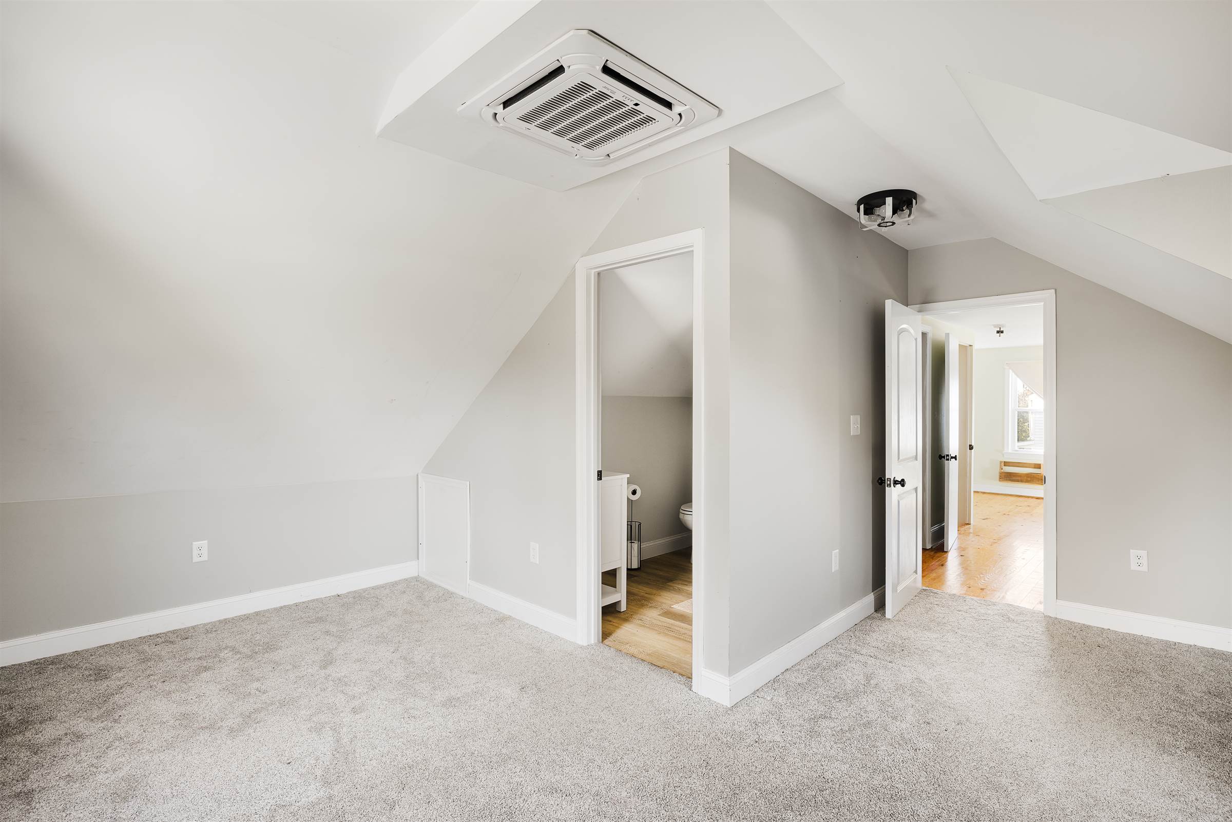 252 Russell Road, Berryville, VA 22611