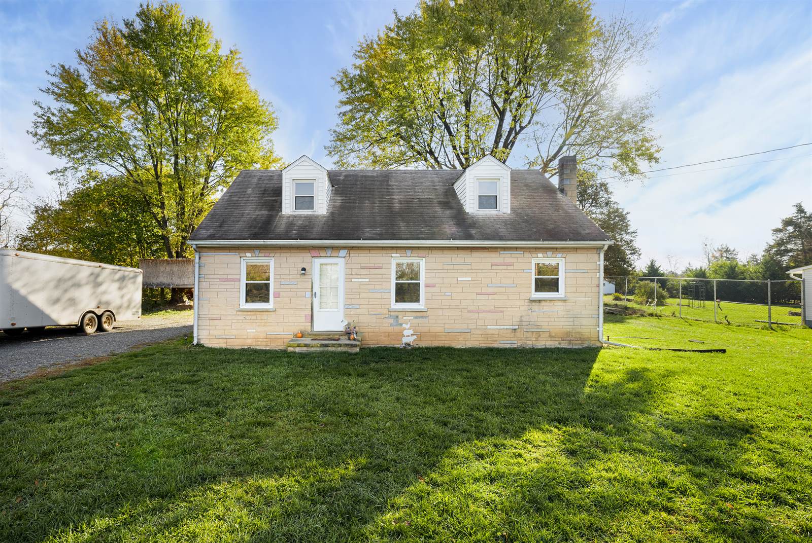 252 Russell Road, Berryville, VA 22611