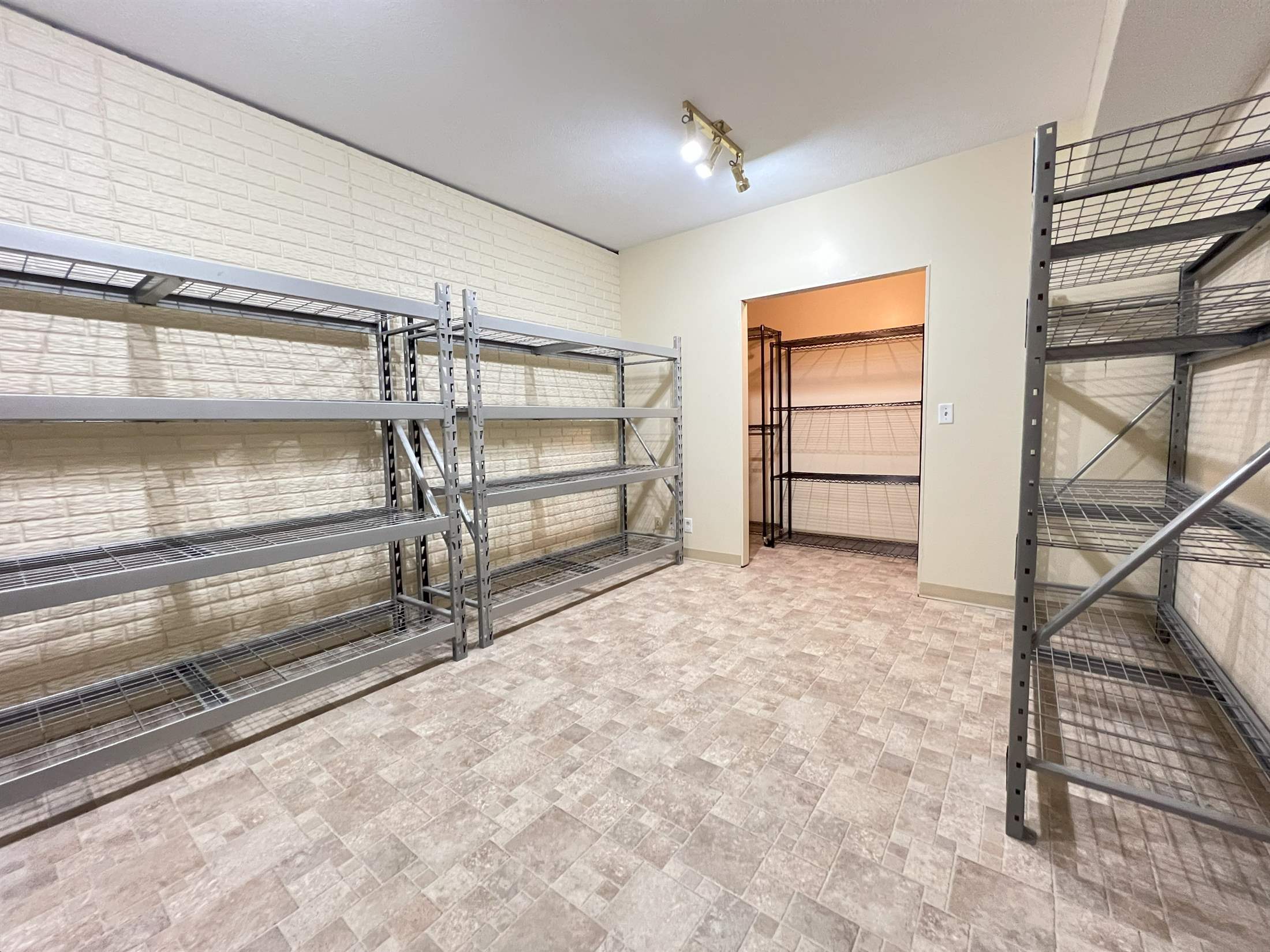 1763 Apple Tree, Terre Haute, IN 47803