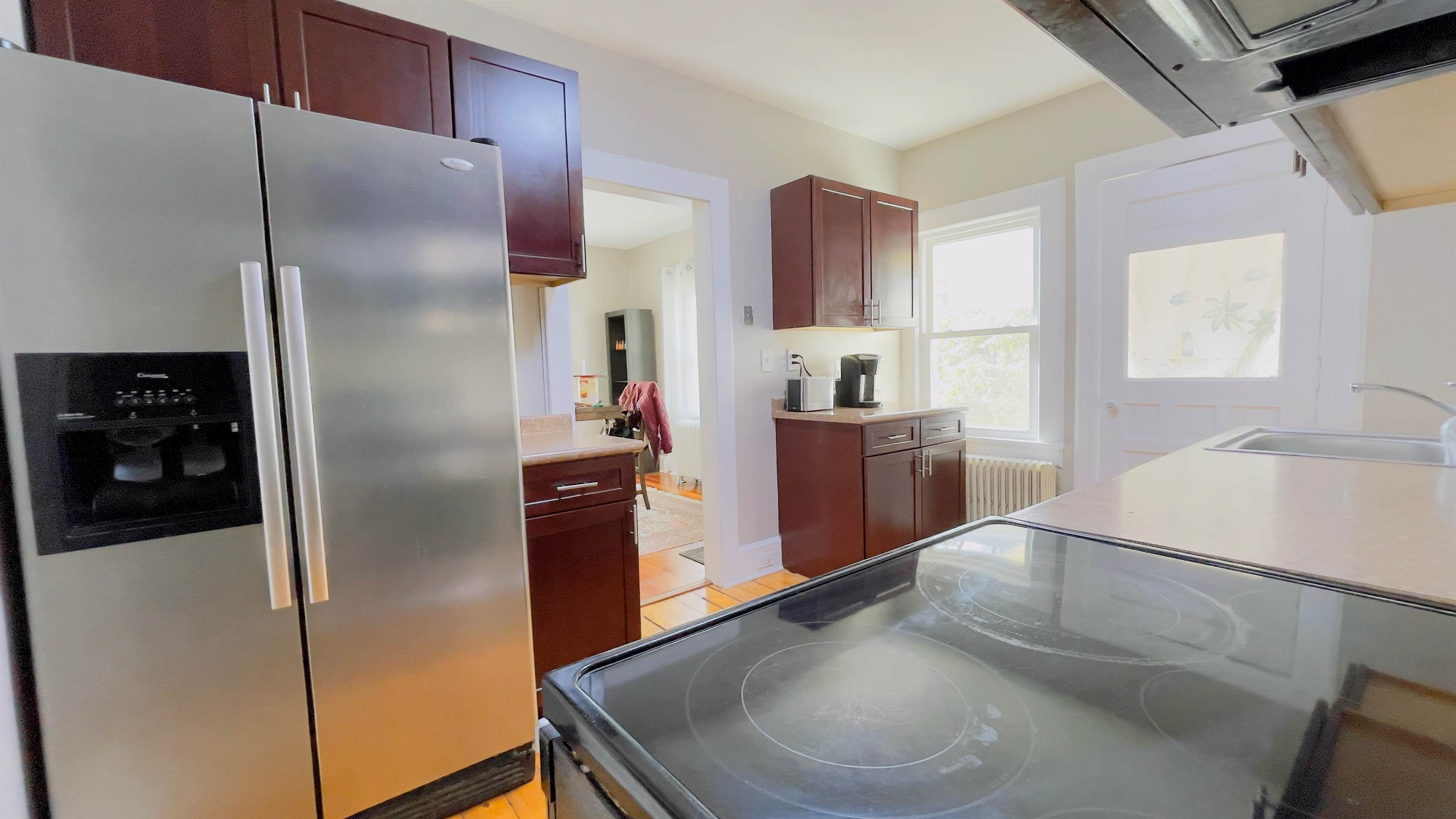 31 Farmington, New London, CT 06320