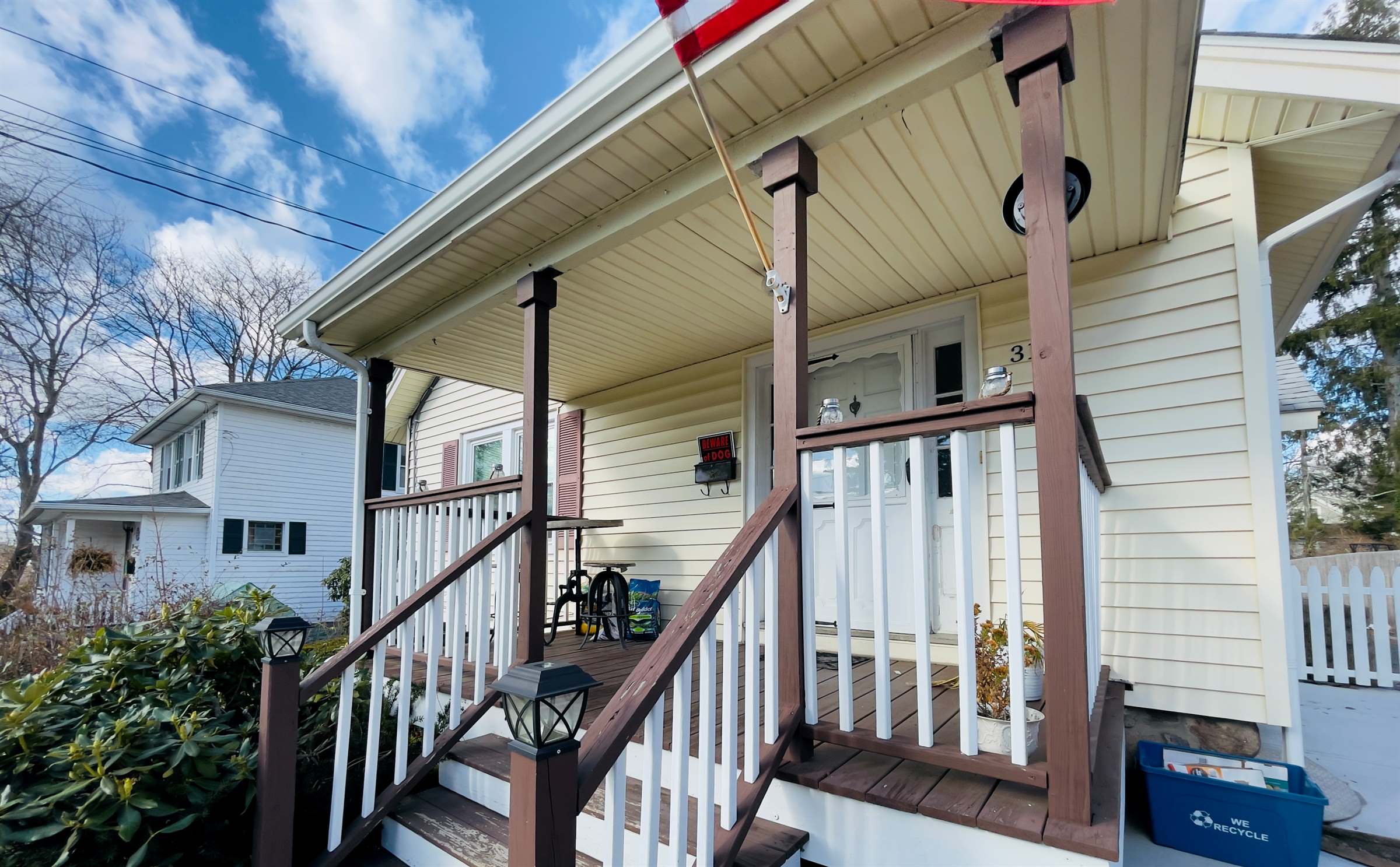 31 Farmington, New London, CT 06320