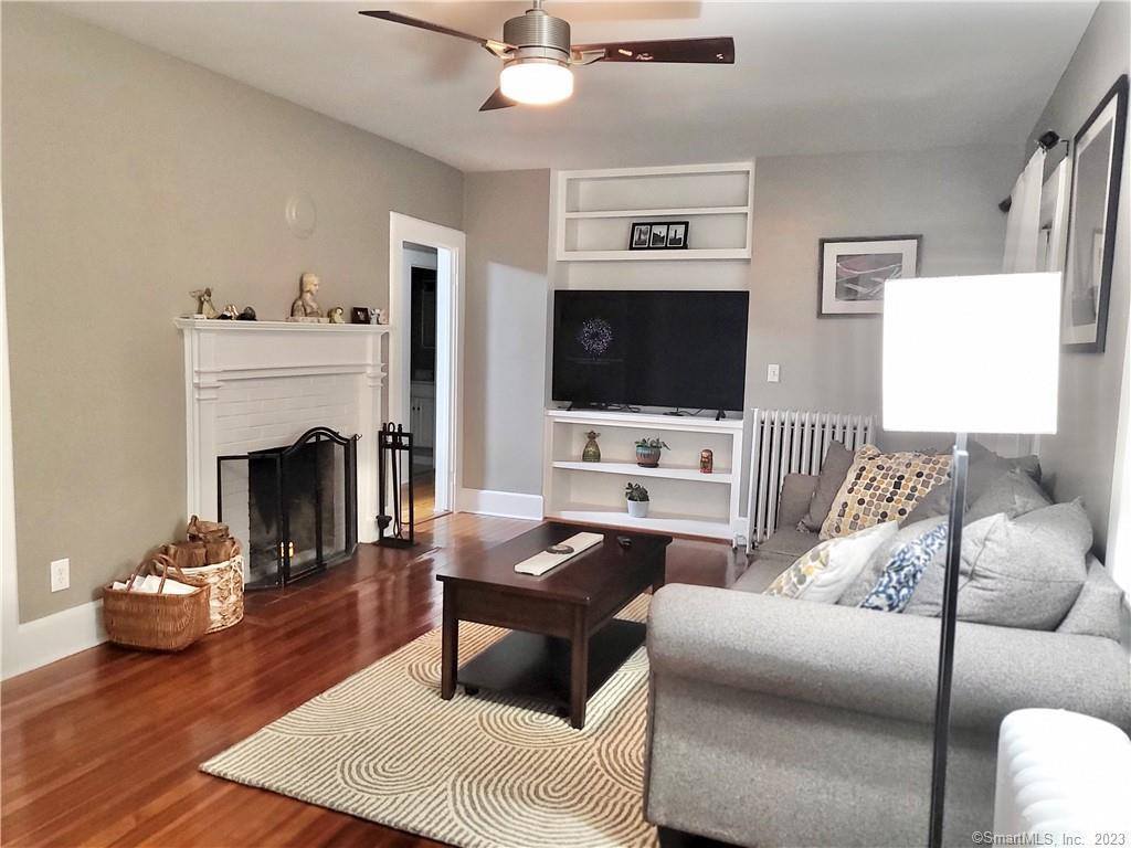 31 Farmington, New London, CT 06320