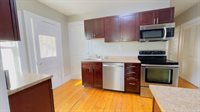 31 Farmington, New London, CT 06320