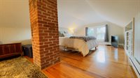 31 Farmington, New London, CT 06320