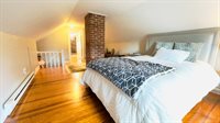 31 Farmington, New London, CT 06320