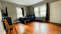 31 Farmington, New London, CT 06320
