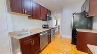 31 Farmington, New London, CT 06320