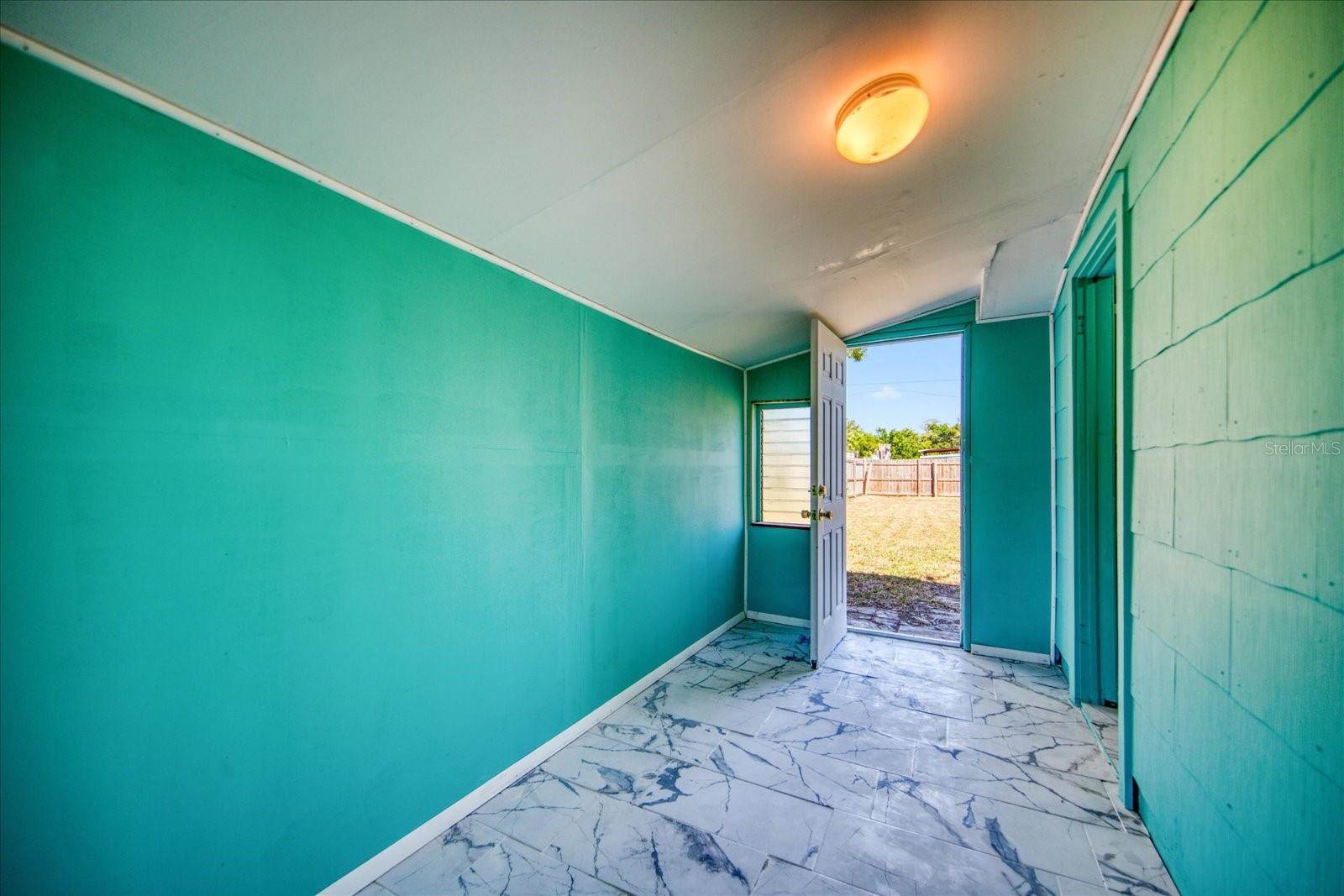 4039 42ND Avenue North, Saint Petersburg, FL 33714