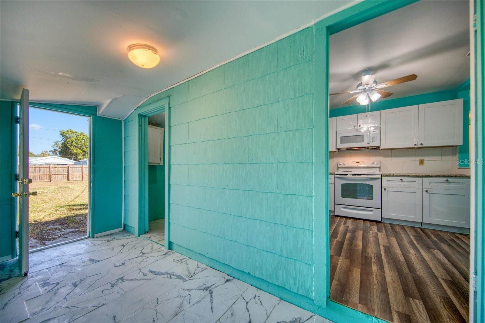 4039 42ND Avenue North, Saint Petersburg, FL 33714