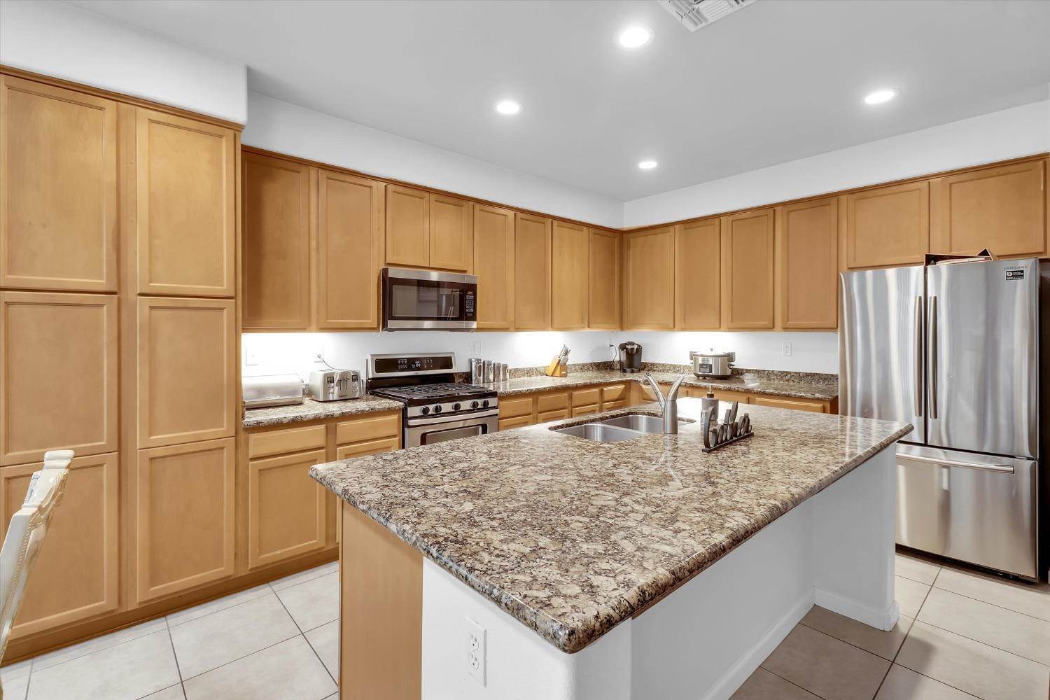 3790 West River Drive, Sacramento, CA 95833