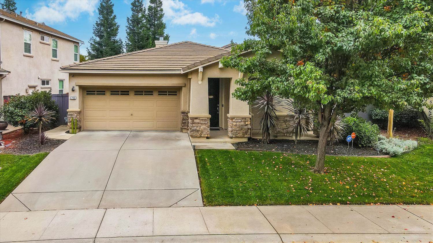 3790 West River Drive, Sacramento, CA 95833