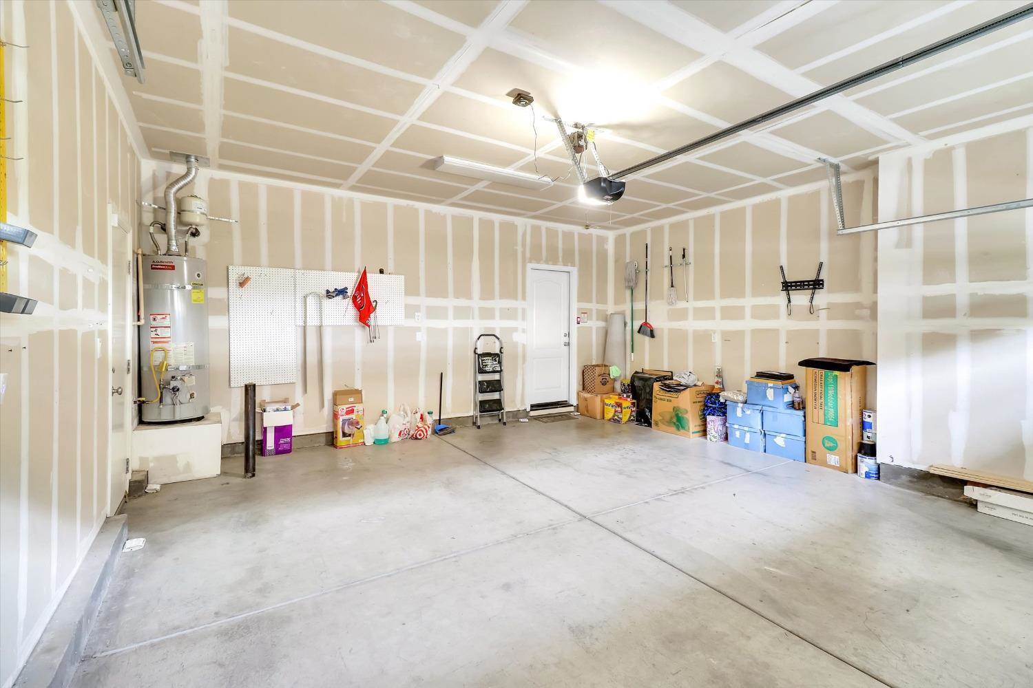 3790 West River Drive, Sacramento, CA 95833