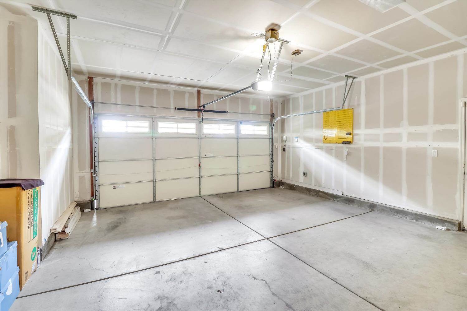 3790 West River Drive, Sacramento, CA 95833