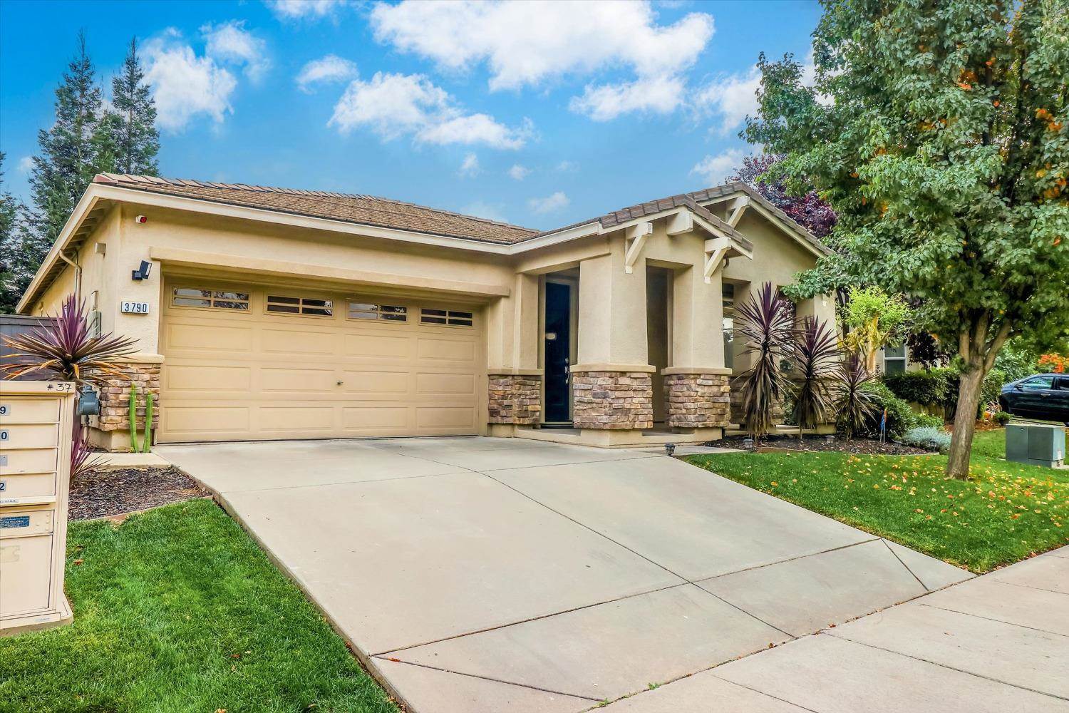 3790 West River Drive, Sacramento, CA 95833