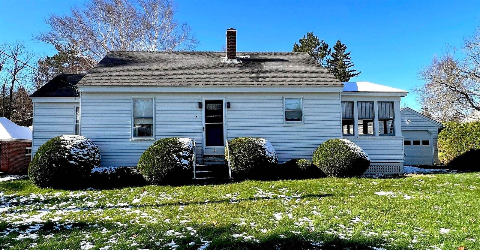 7 Abraham Street, Houlton, ME 04730