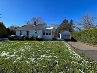 7 Abraham Street, Houlton, ME 04730