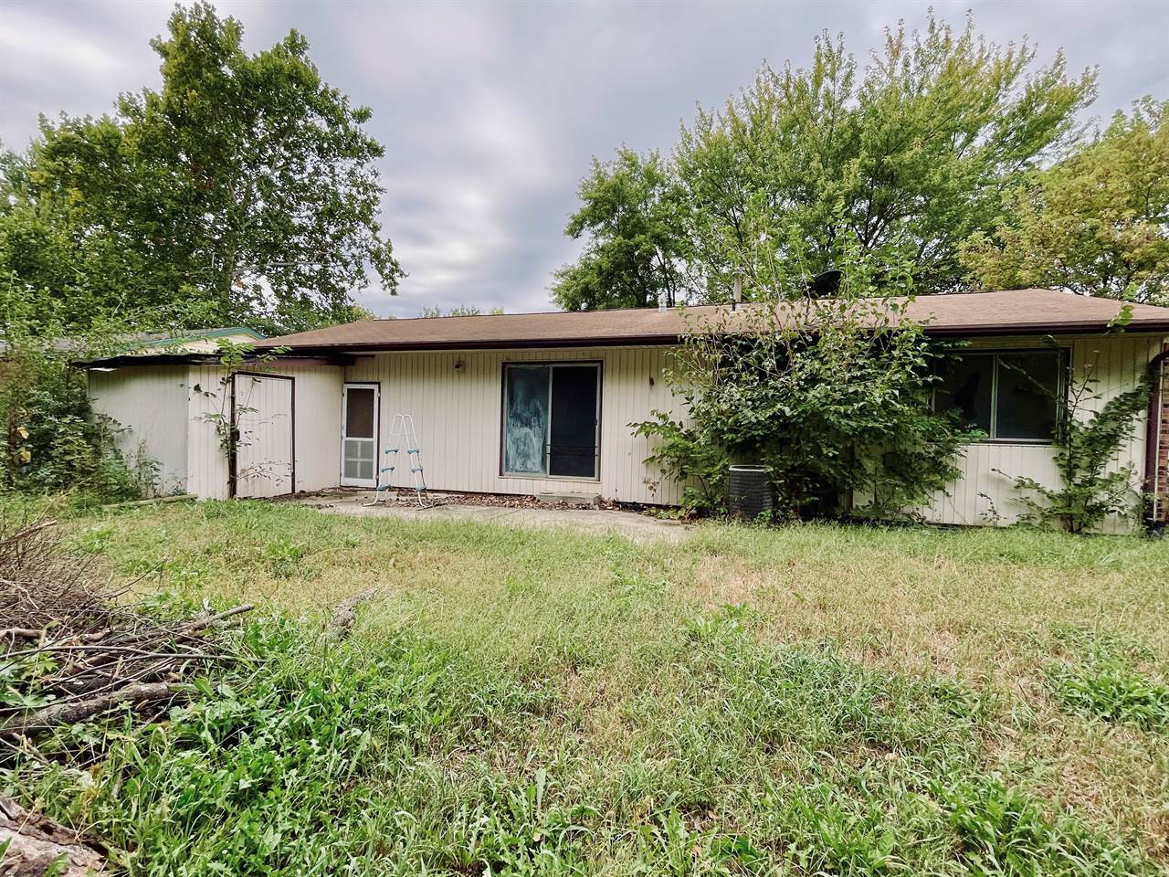 1251 N Elvira St, Auburn, KS 66402