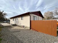 1255 Melarkey St, Winnemucca, NV 89445