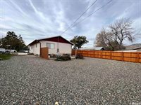 1255 Melarkey St, Winnemucca, NV 89445