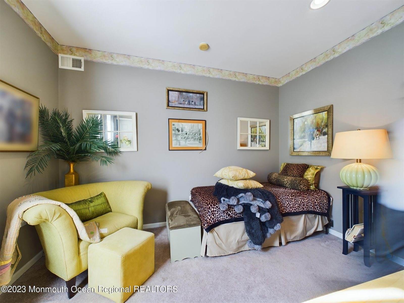 17 Neville Court, Manchester, NJ 08759