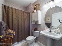 17 Neville Court, Manchester, NJ 08759