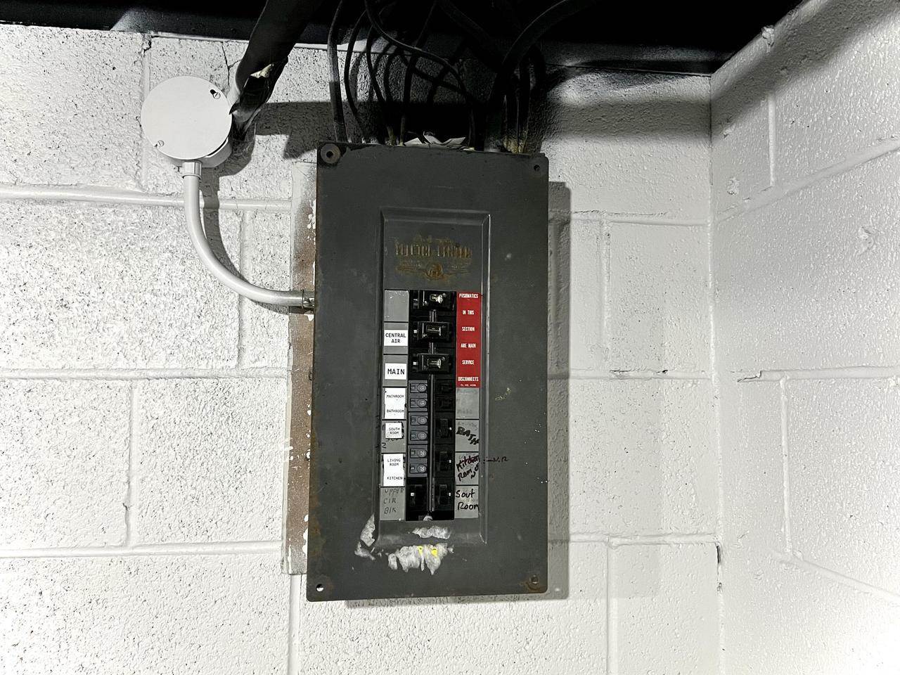 1729 S 63rd STREET, West Allis, WI 53214