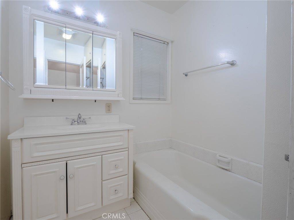 2937 Paraiso Way, La Crescenta, CA 91214