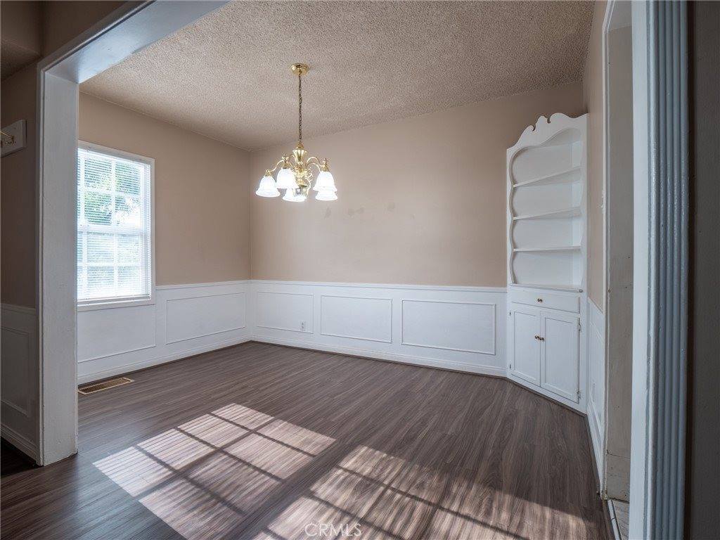 2937 Paraiso Way, La Crescenta, CA 91214