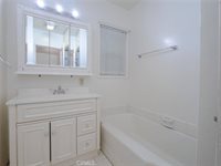 2937 Paraiso Way, La Crescenta, CA 91214