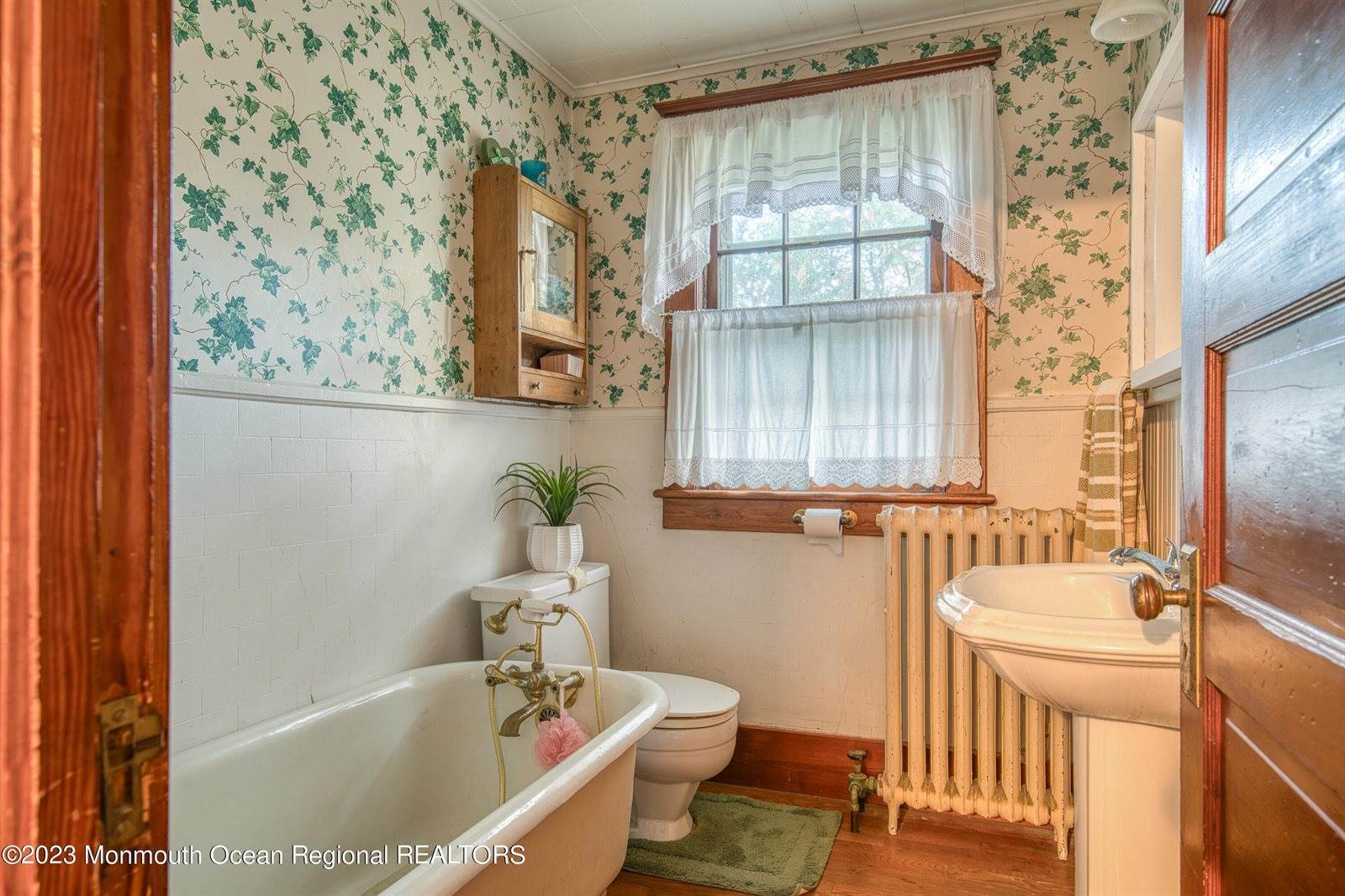 333 Branch Avenue, Little Silver, NJ 07739