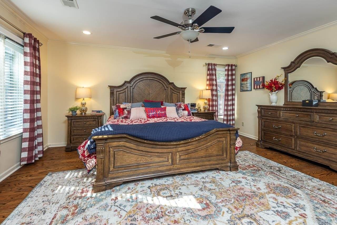 8730 Dogwood Rd, Germantown, TN 38139