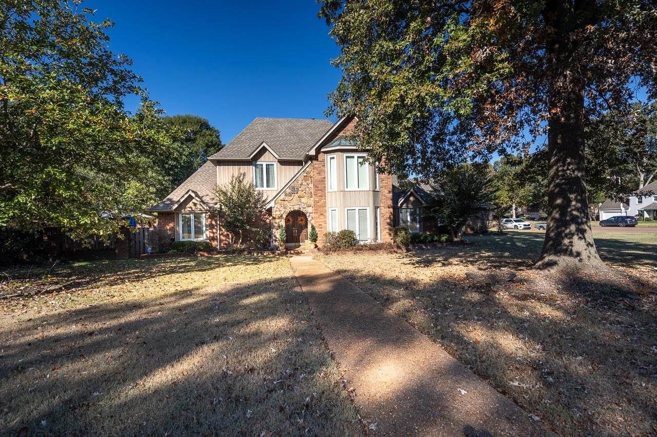 8730 Dogwood Rd, Germantown, TN 38139