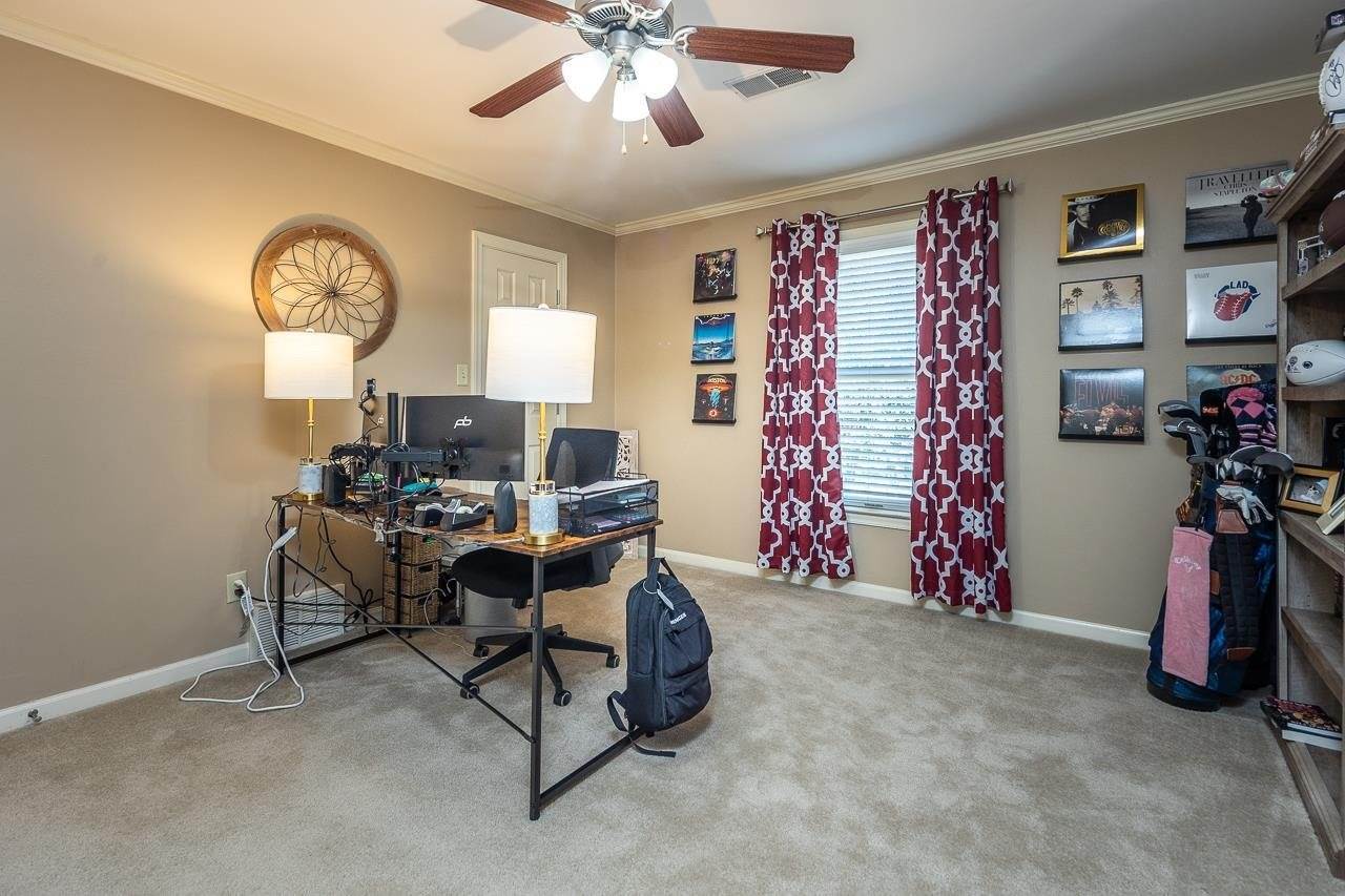 8730 Dogwood Rd, Germantown, TN 38139