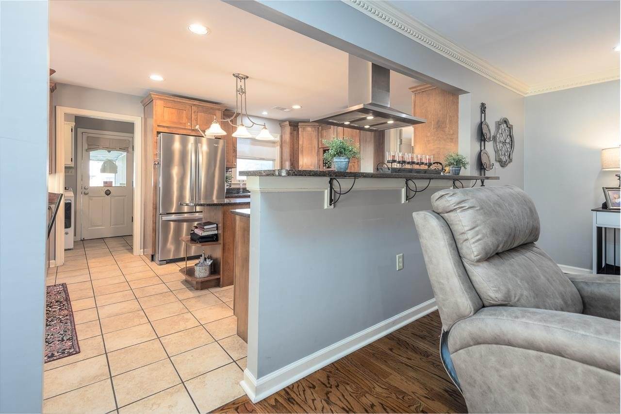 8730 Dogwood Rd, Germantown, TN 38139