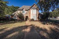 8730 Dogwood Rd, Germantown, TN 38139