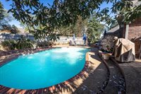 8730 Dogwood Rd, Germantown, TN 38139