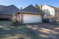 8730 Dogwood Rd, Germantown, TN 38139