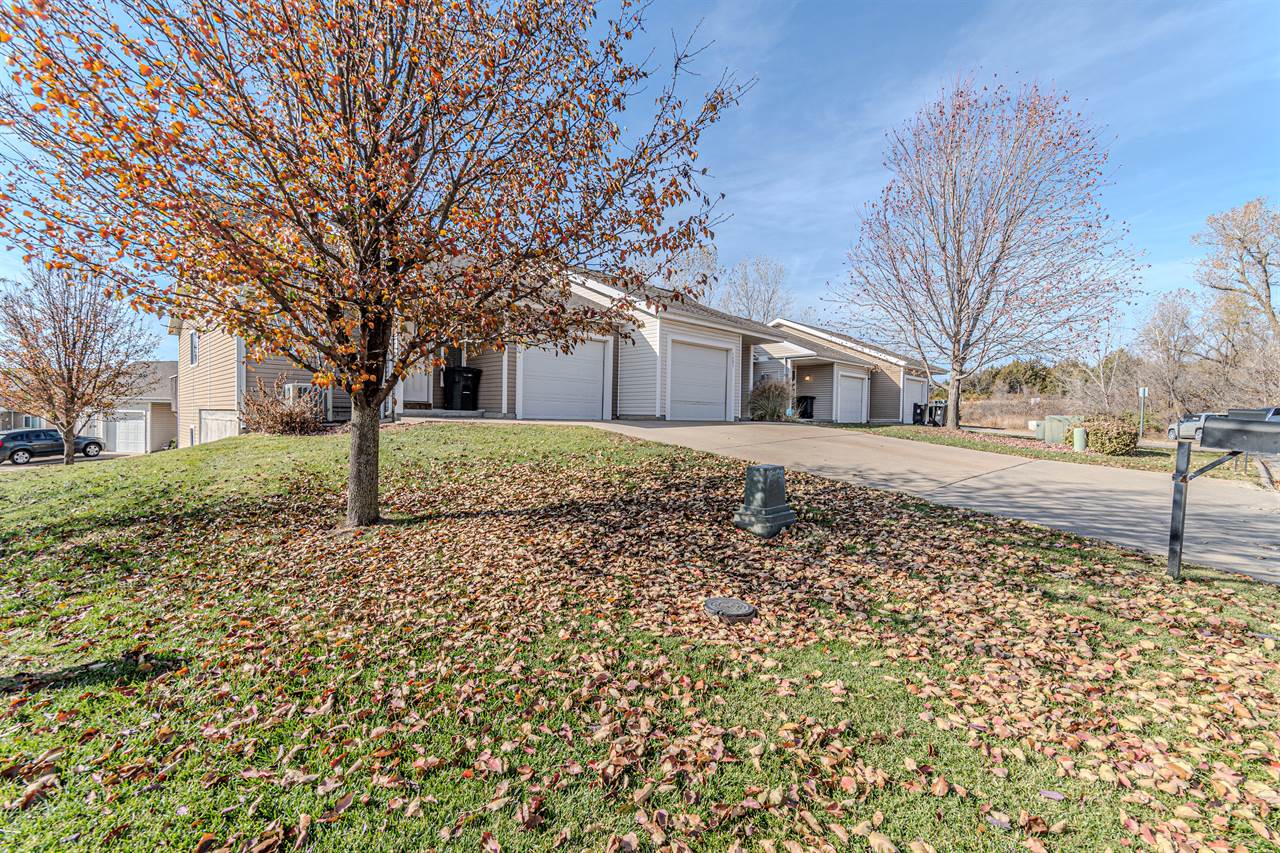 1405 Sundance, Manhattan, KS 66503